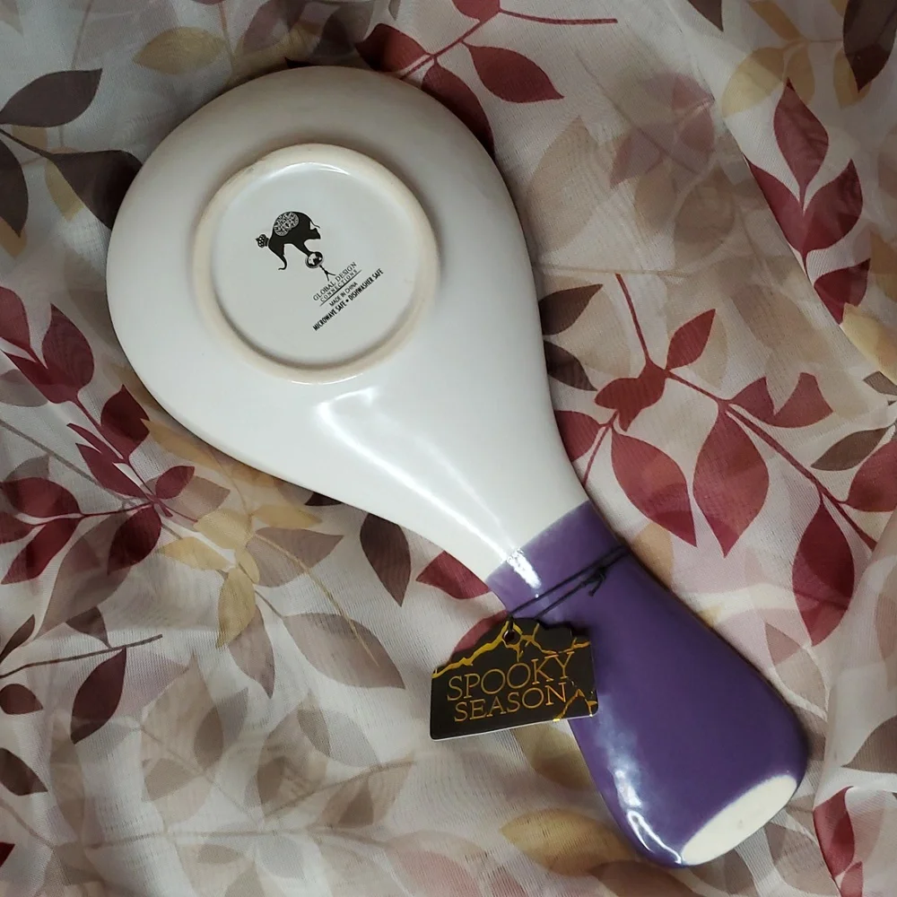 Hocus Pocus Spoon Rest‎ - Picture 4 of 5